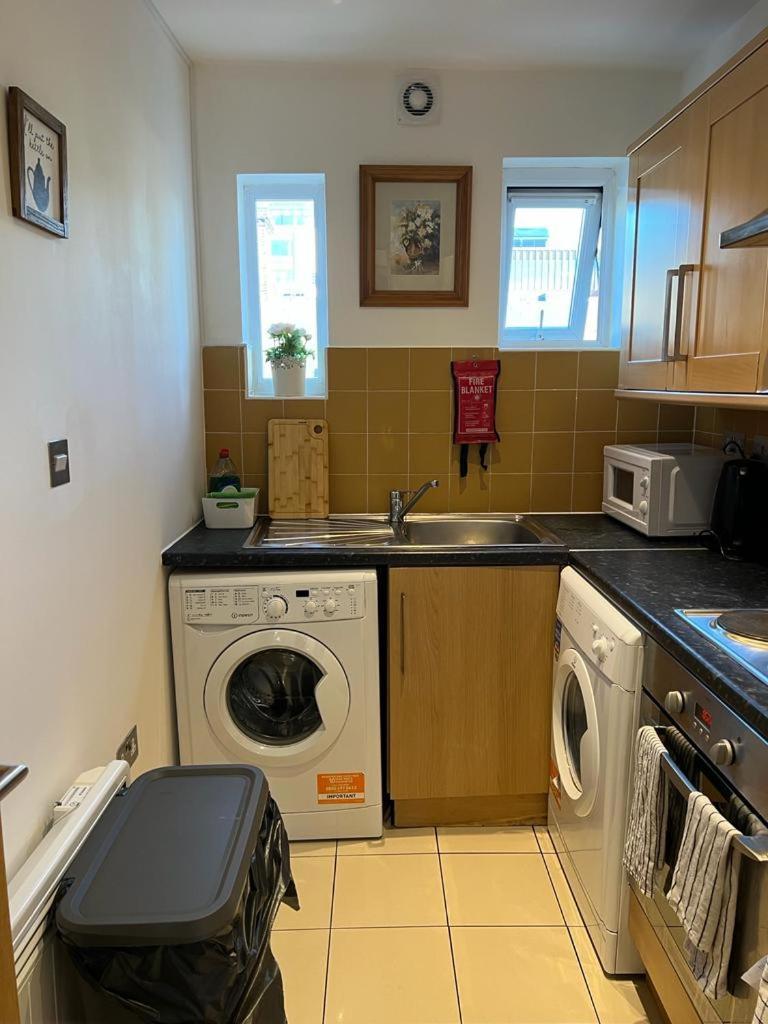Cosy Private Rooms Near Euston Station, Central ลอนดอน ภายนอก รูปภาพ
